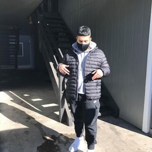 Meet your Posher, Skii